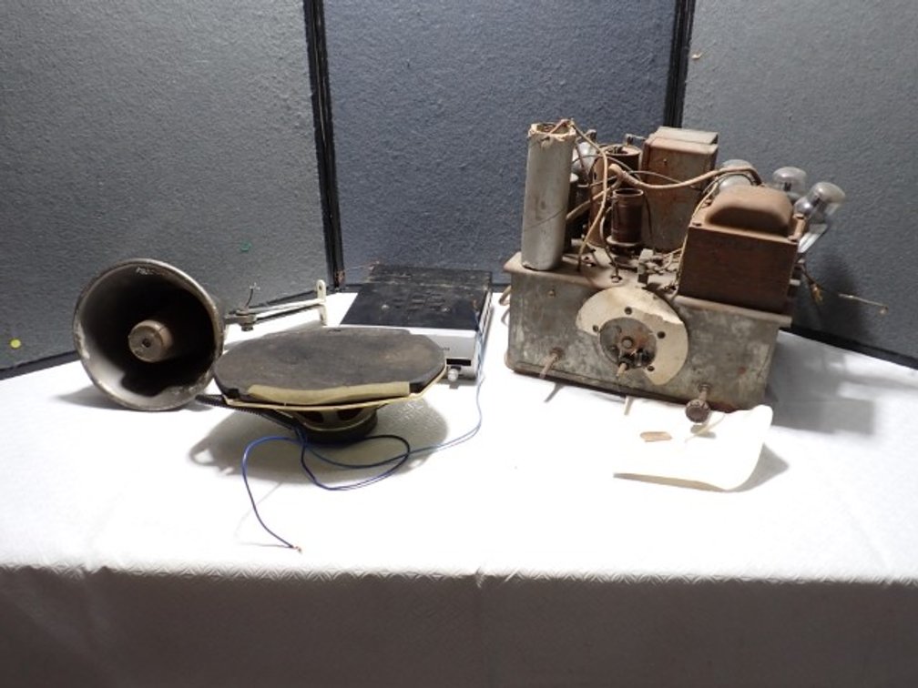 Radios & Speaker