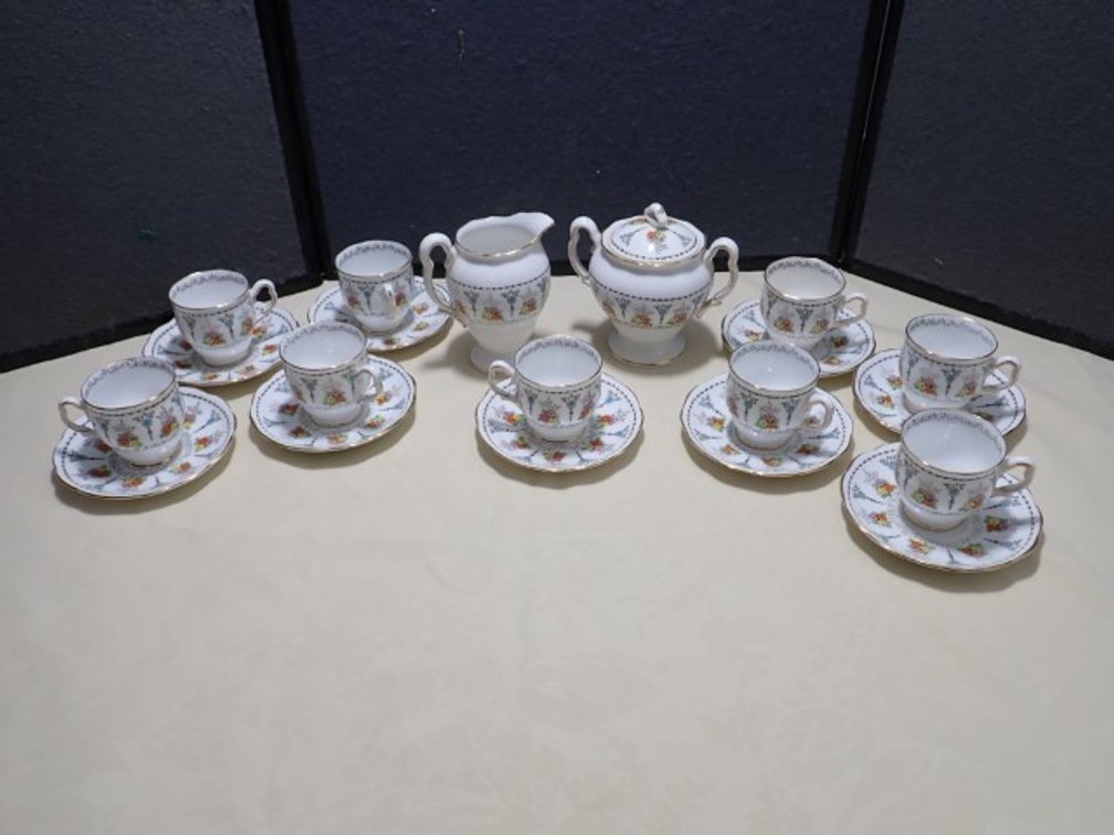 Royal Albert "Clifton"
