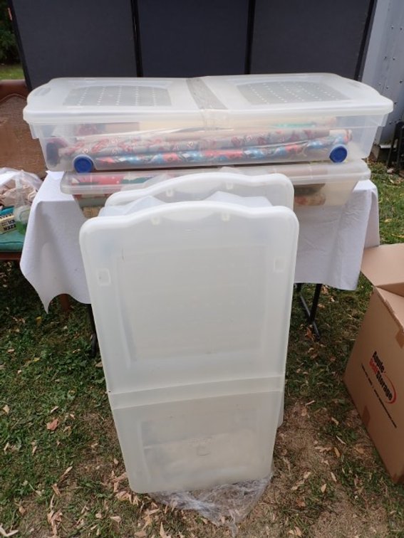 Underbed Bins & Wrapping Paper