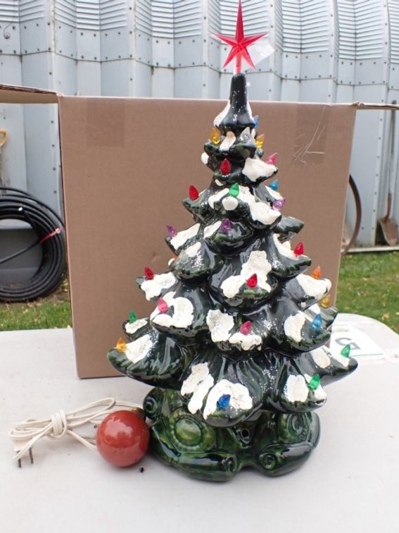 Vintage Ceramic Xmas Tree