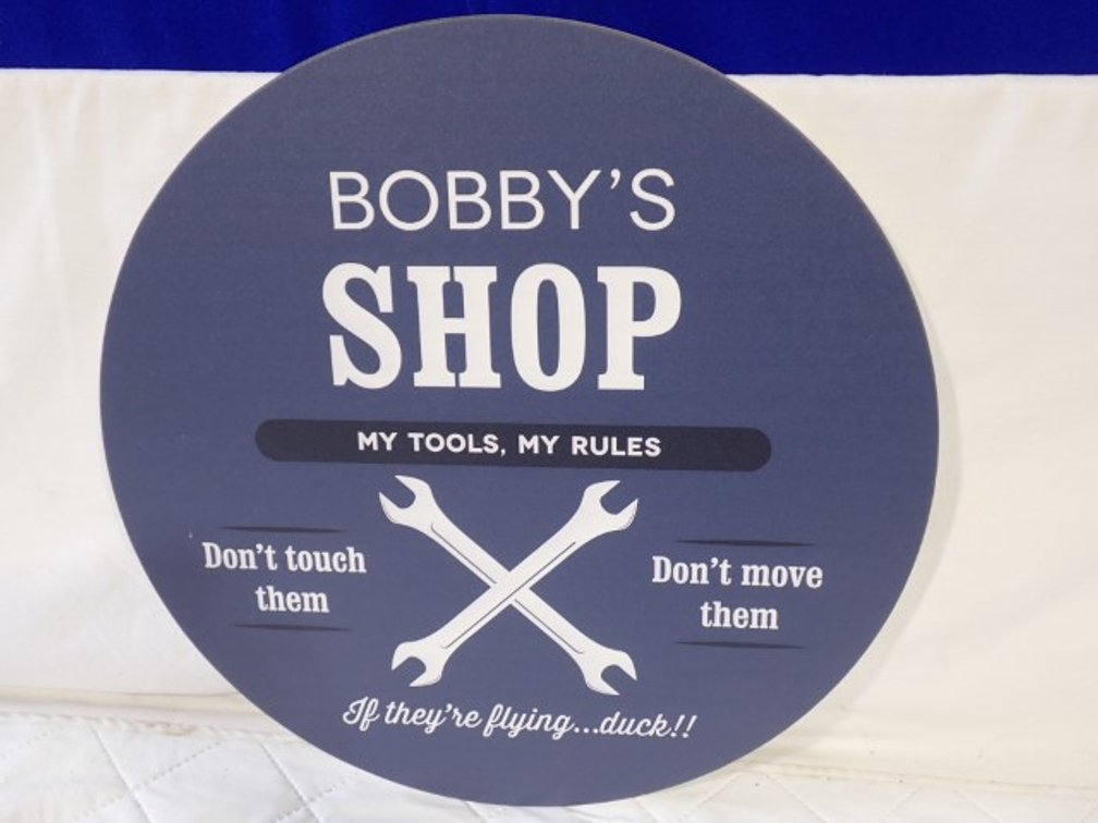 Bobby'S Shop Sign