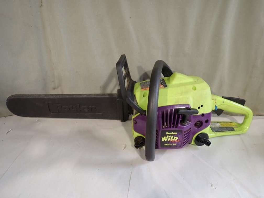 Poulan Chainsaw With Storage Case