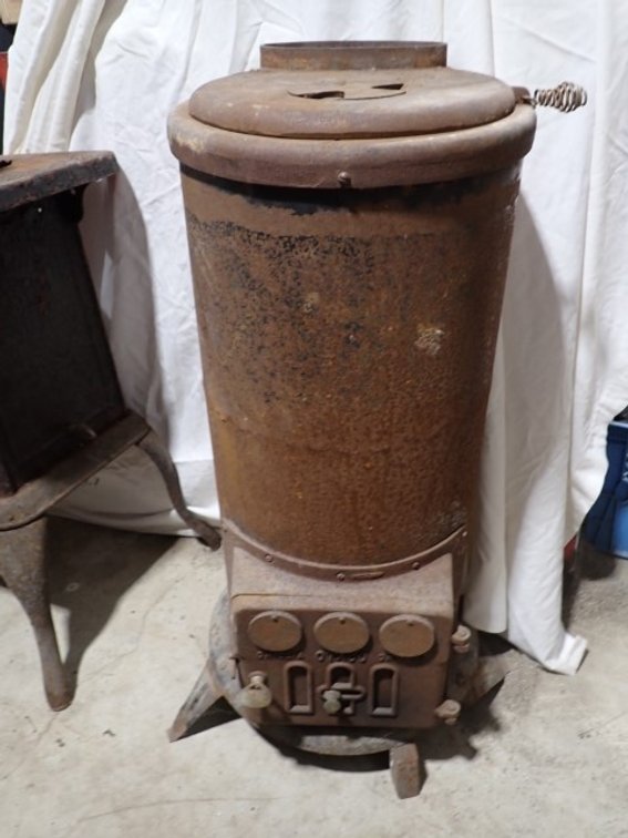 Cylindrical Cast-Iron Wood/Coal Stove
