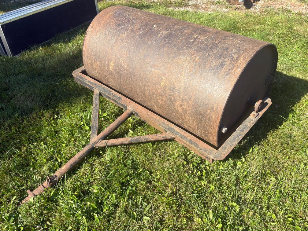 Large roll lawn roller
