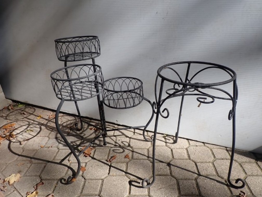 2 Metal Plant Stands