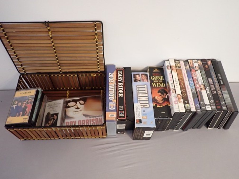 CDs/DVDs/VHS Collection+