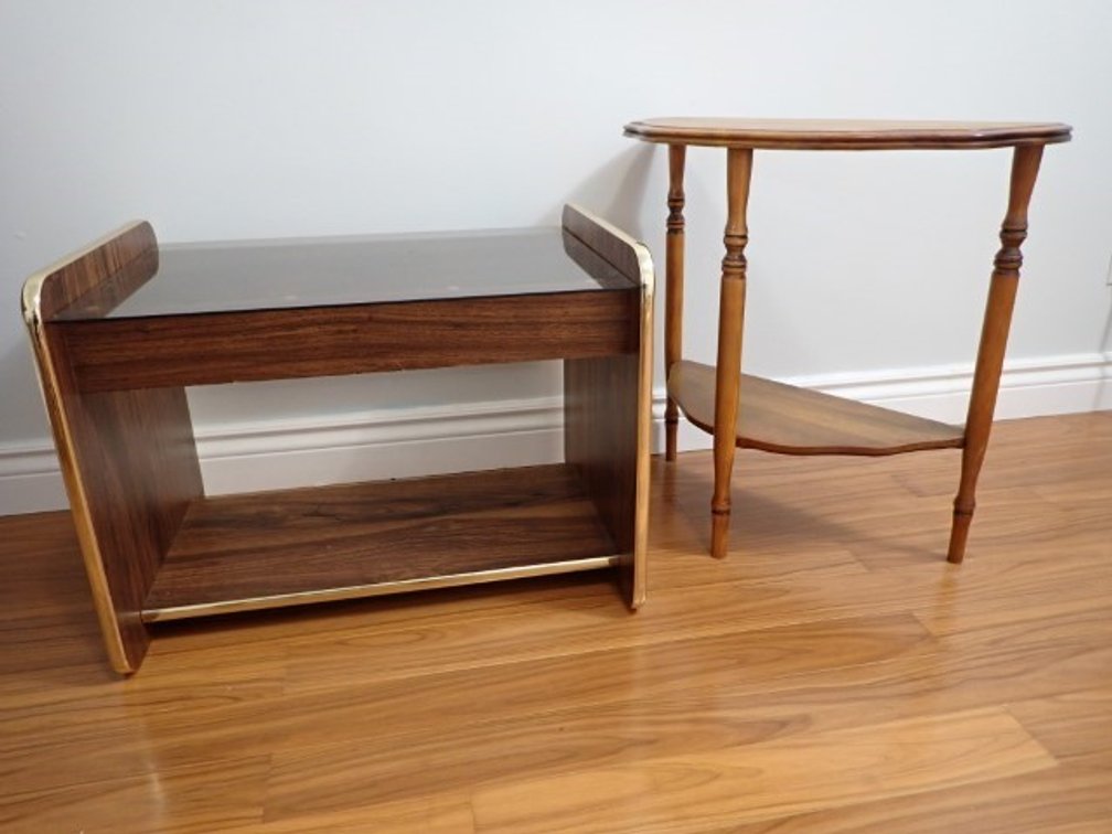 Retro Wood-Grain Coffee Table +