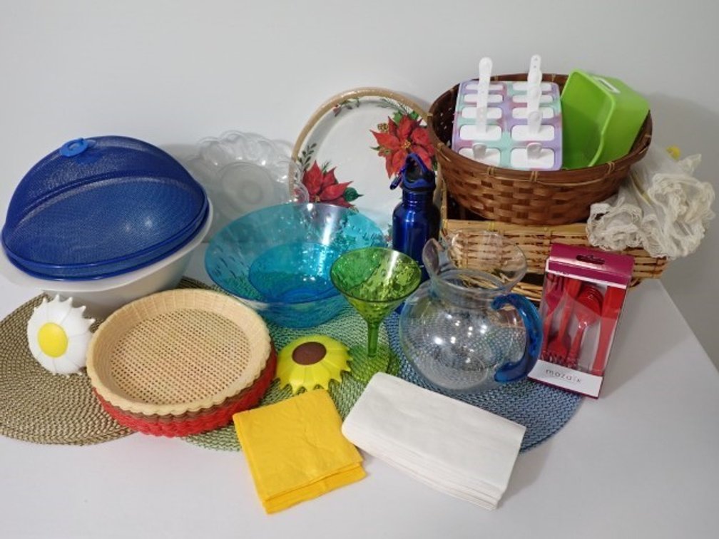 Outdoor/Poolside Dining Accessories