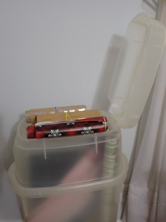 Wrap N'Craft Container With Contents