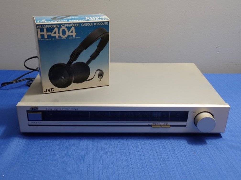 JVC AM/FM Stereo Tuner