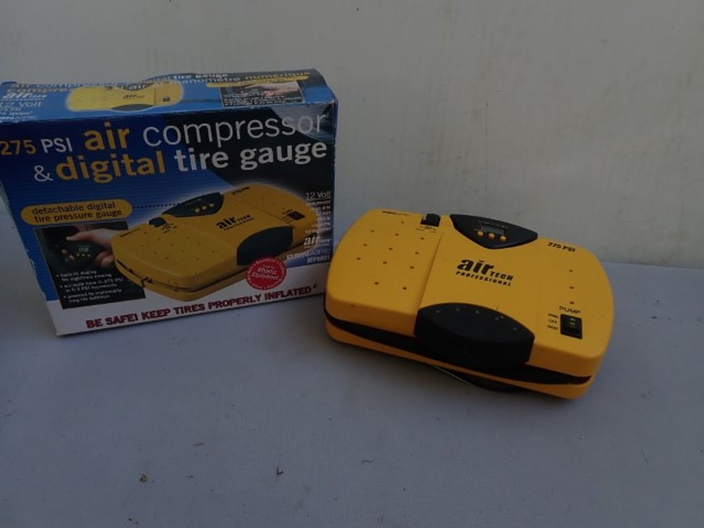 12V Air Compressor with Digital Tire Gauge - Bonaire