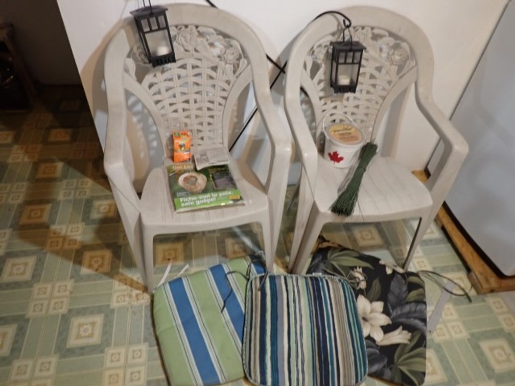 Patio Chairs & Accessories
