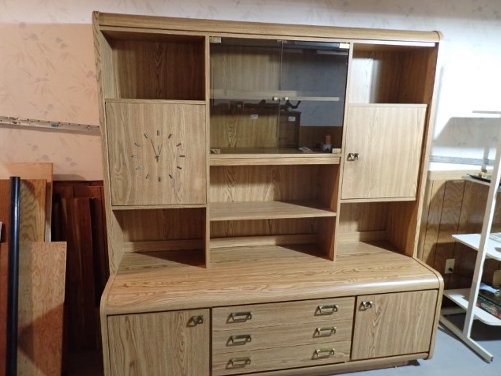 Entertainment Hutch
