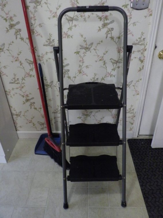 3 Step Folding Step Ladder