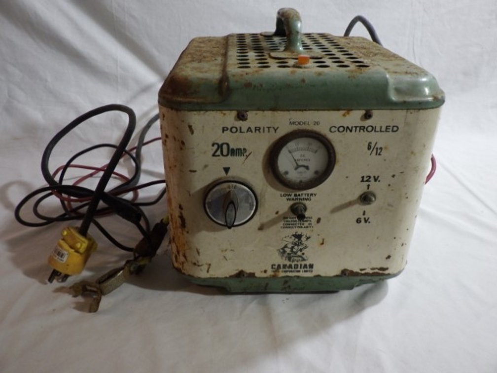 Canadian Tire Morpower Automotive Battery Charger