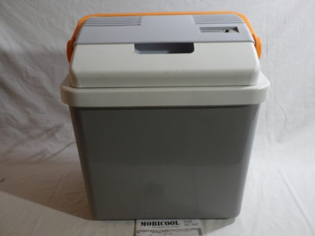 Mobicool Thermoelectric Cooler And Warmer