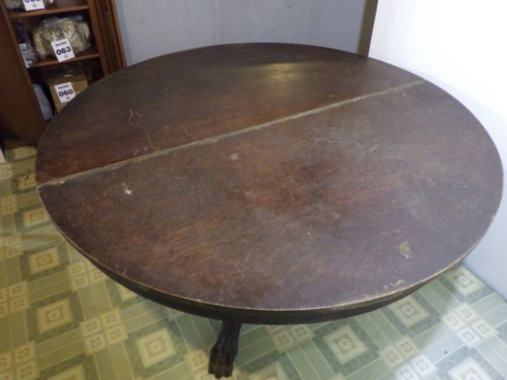 Antique Round Pedestal Dining Table
