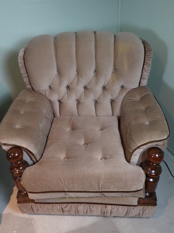 Tufted Velour Armchair