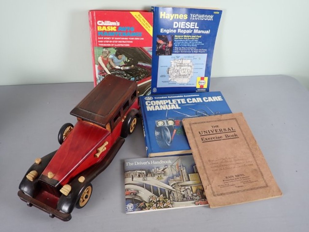 Wooden Classic Car & Automotive Repair And Maintenance Manuals