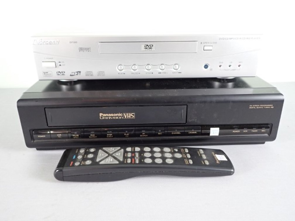 DVD & VHS Players