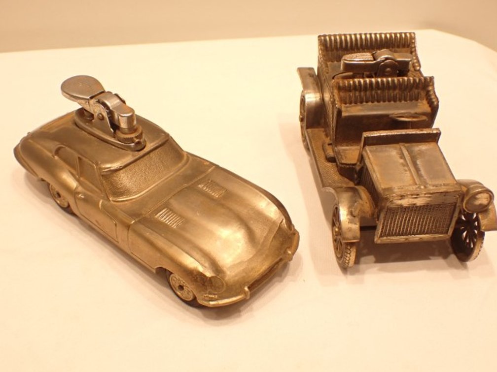 Automobile Ashtrays