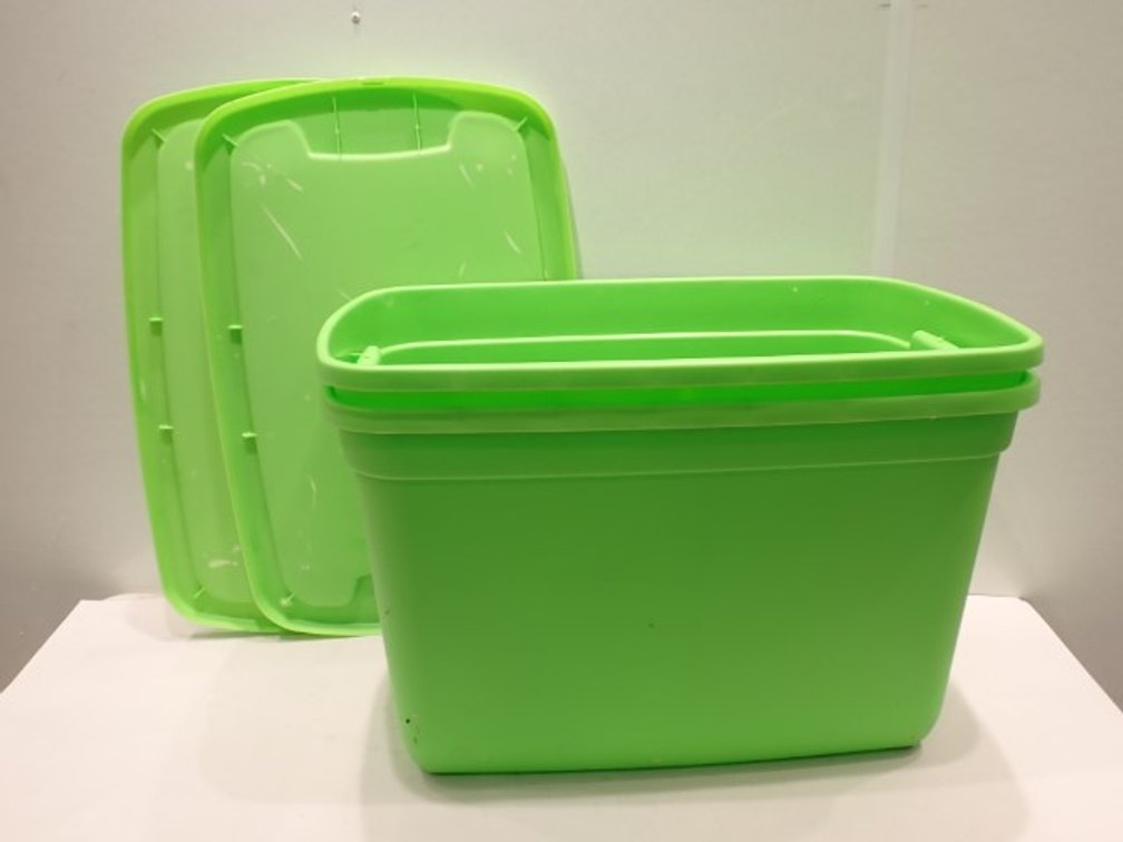 2 Storage Totes