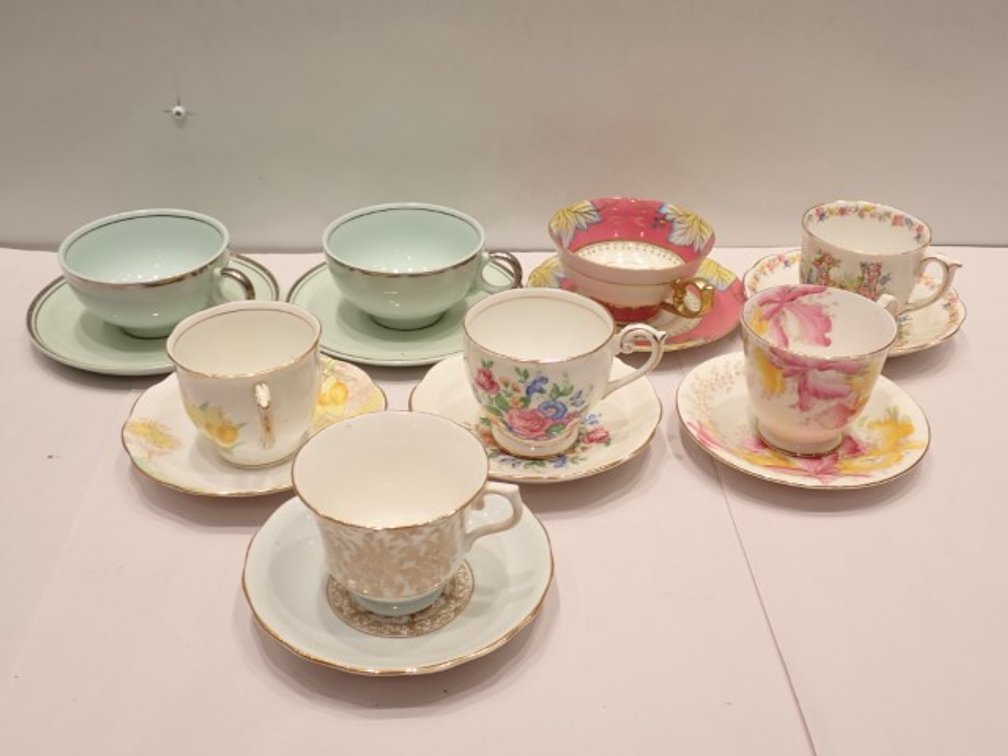 Cup & Saucer Sets I