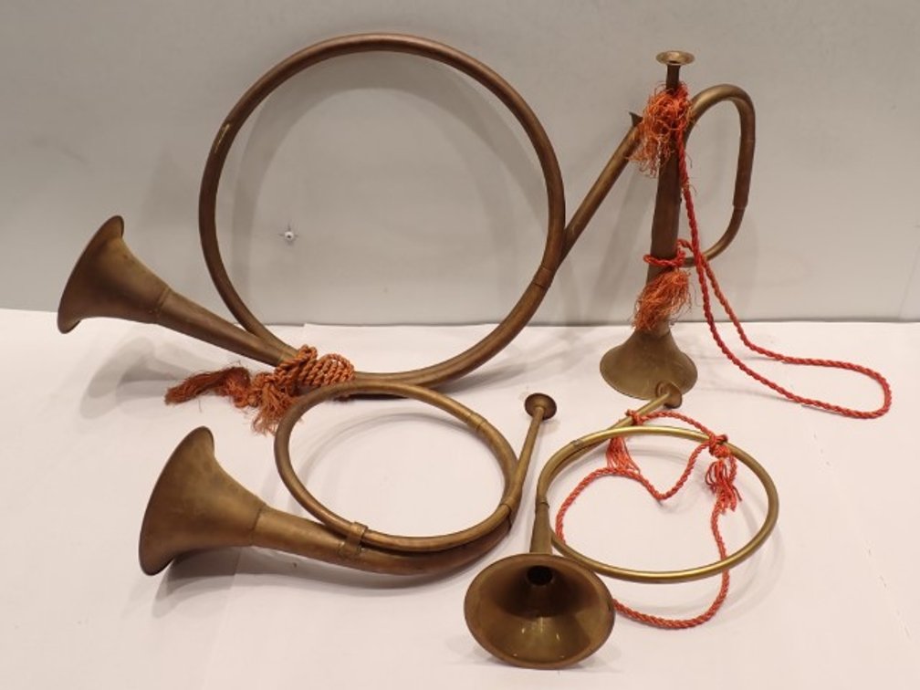 Hunting Horn Decor