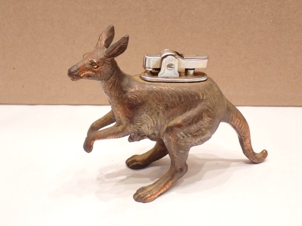 Kangaroo Lighter