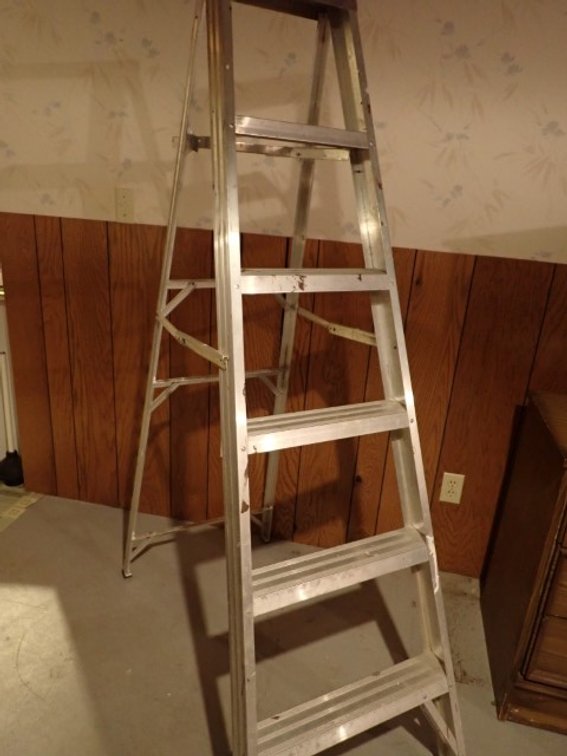 6' Aluminum Ladder