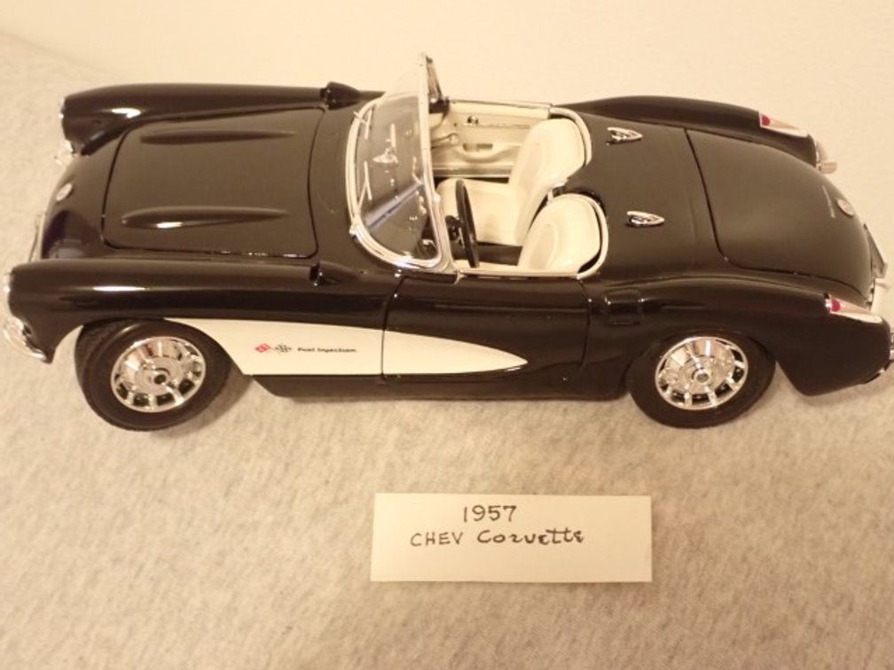 1:18 1957 Corvette