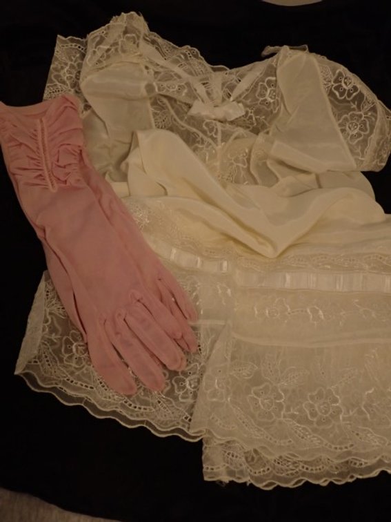 Slip and Gloves