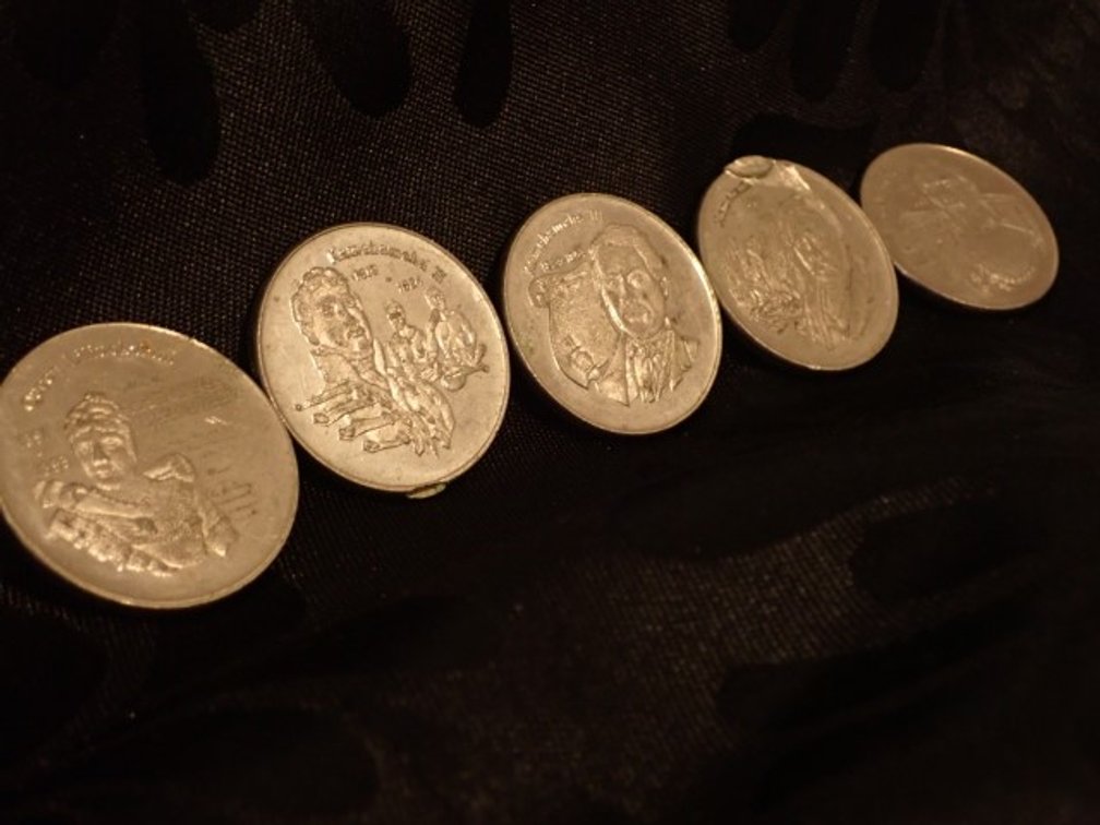 5 Hawaii Commemorative Tokens