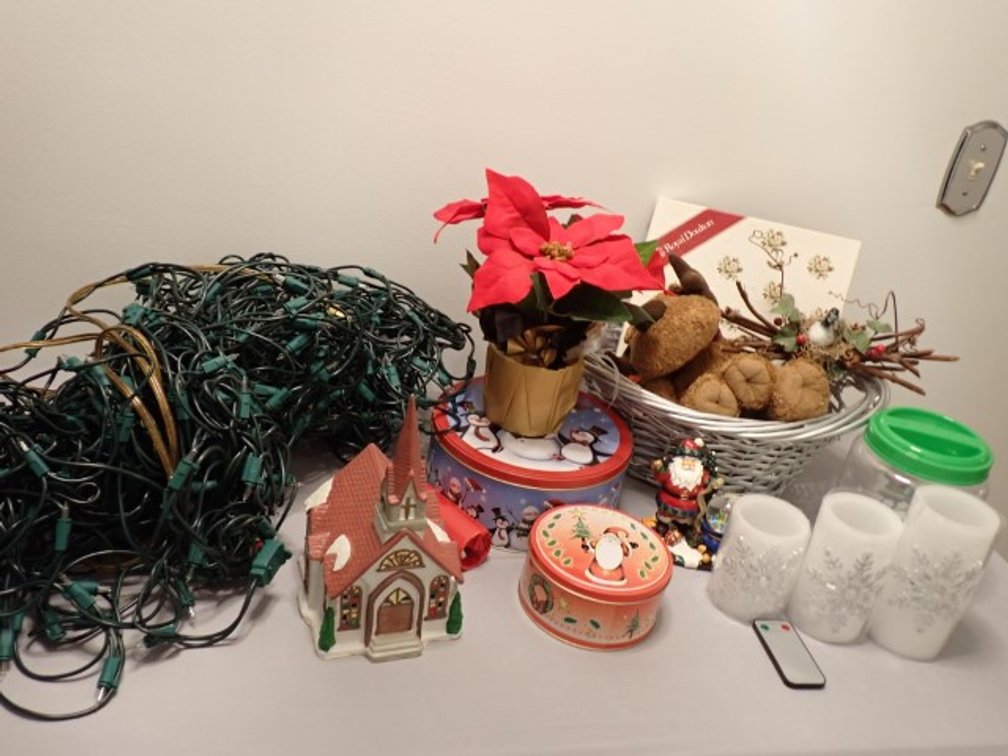 Christmas Decor with Royal Doulton Plate
