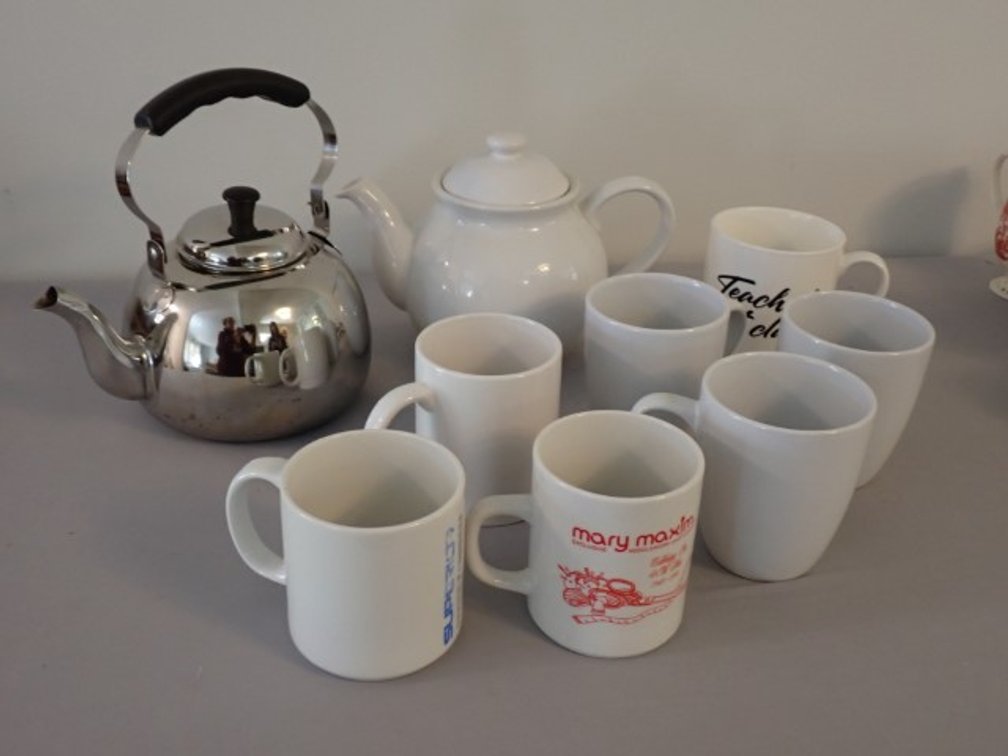 Tea Pots & Mugs