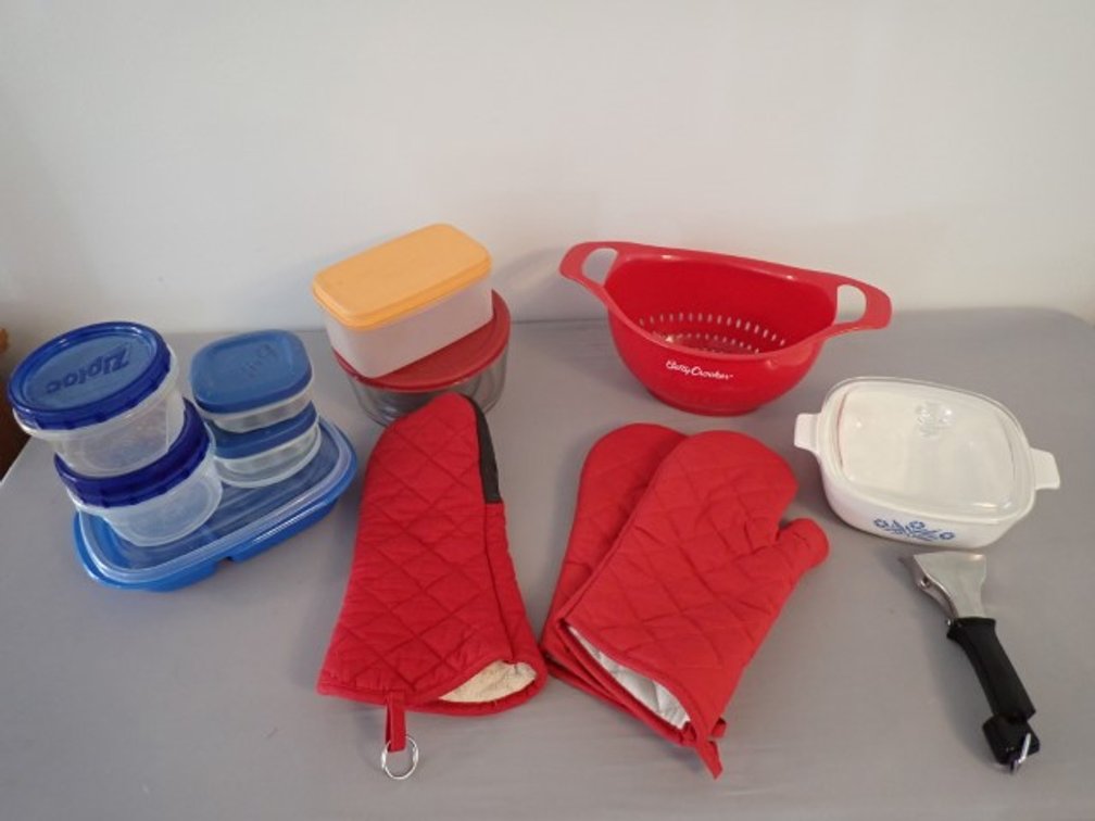 Baking Dishes & Food Storage Containers
