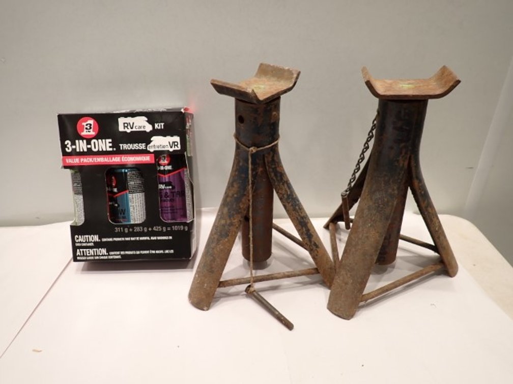 NEW RV Care Kit & Jack Stands