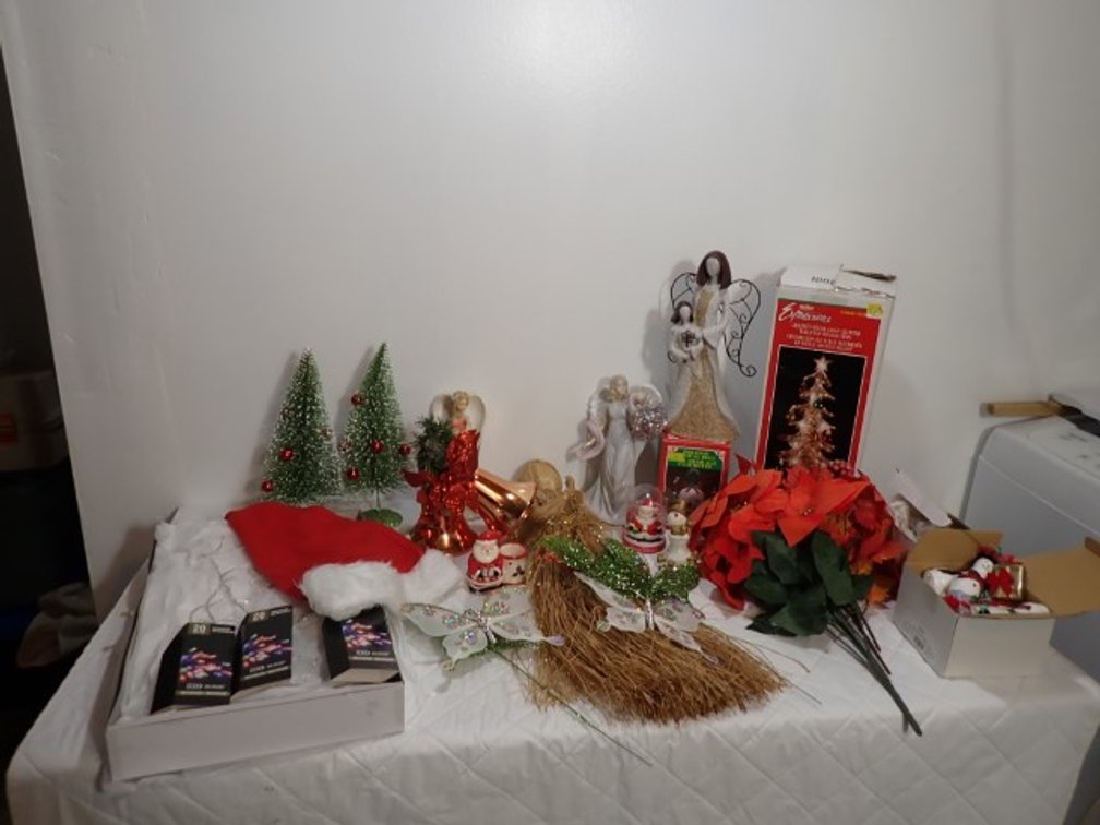 Christmas Lights & Tabletop Decor