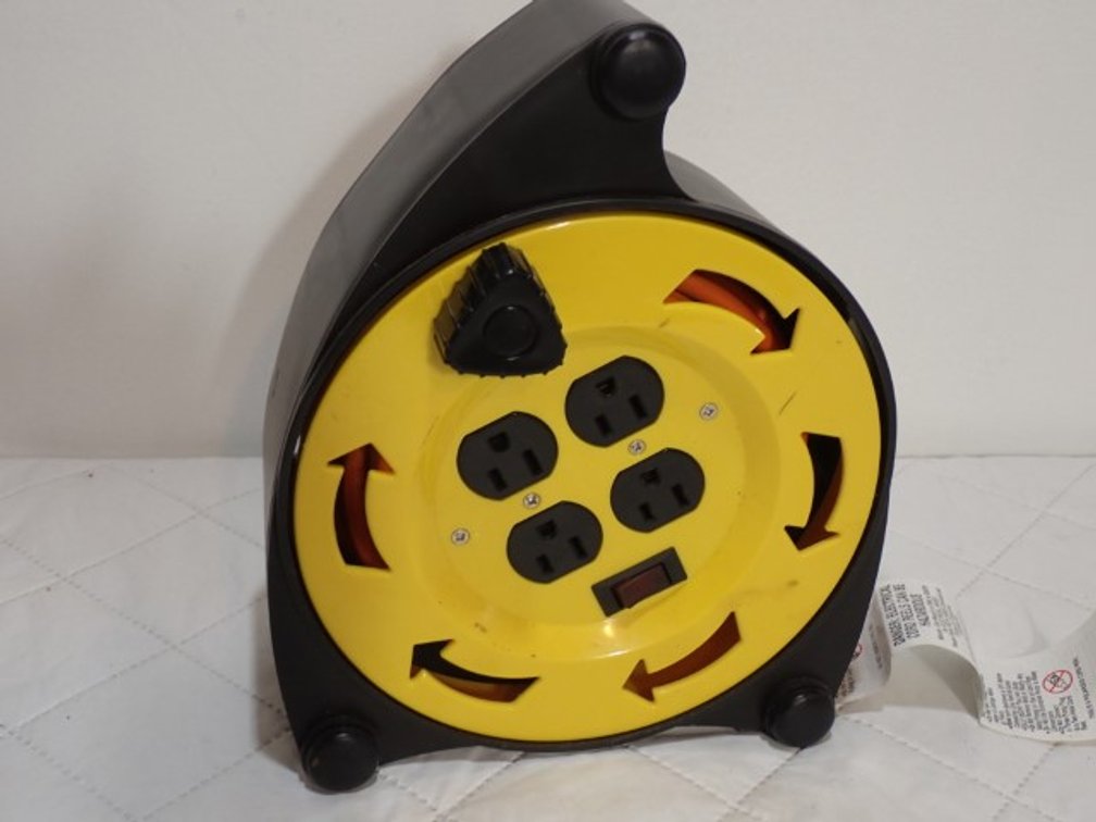 Noma Cord Caddy Reel
