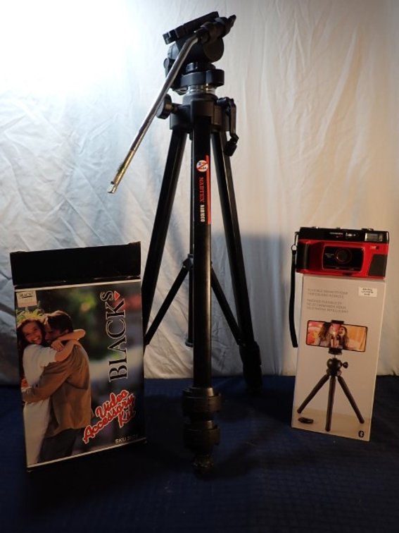 Hanimex 35XF Film Camera & Tripods
