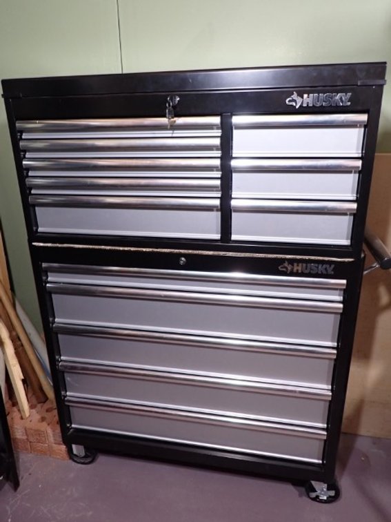 Husky Metal Tool Chest and Rolling Cabinet Combo
