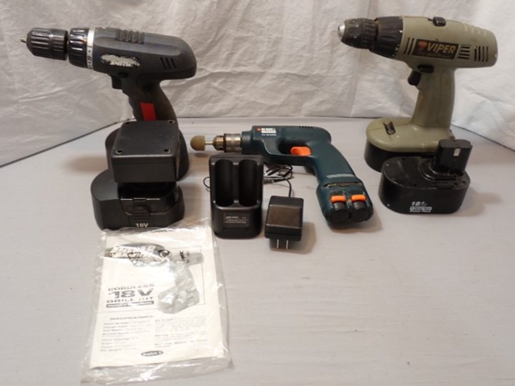 3 Drill/Drivers Black & Decker, Viper and Power Smith
