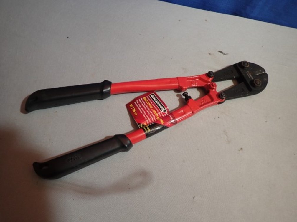 NEW Bolt Cutters
