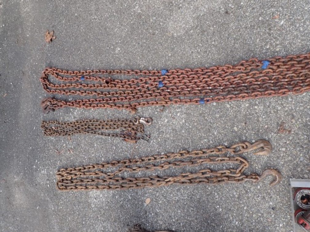 Logging/Towing Chains With Hooks