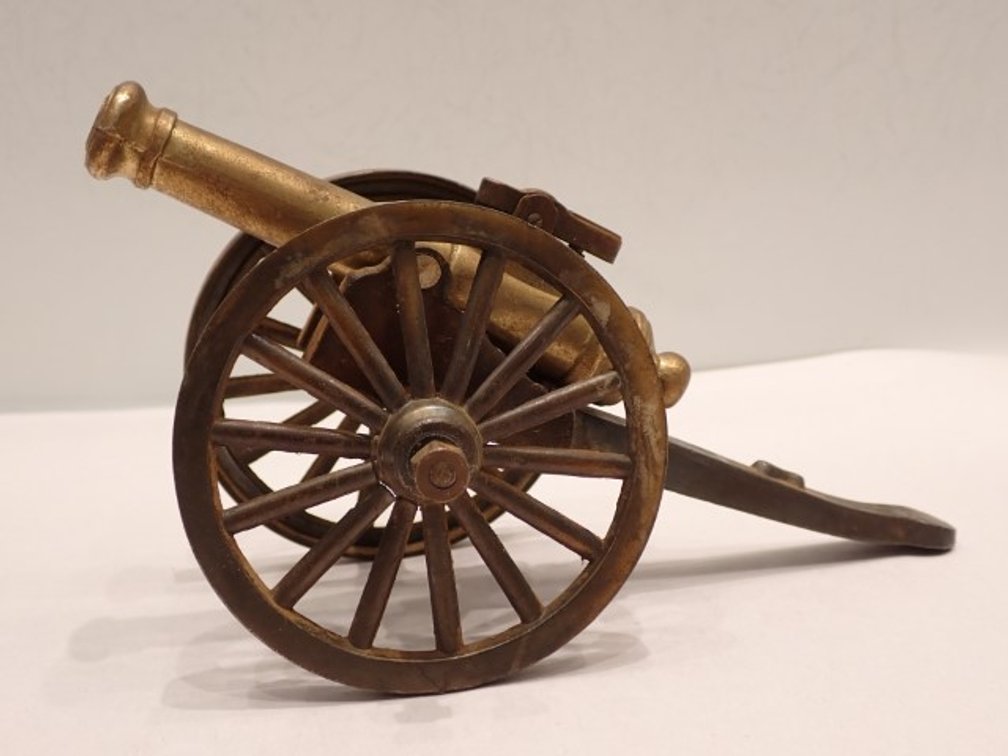 Civil War Themed Desktop Lighter
