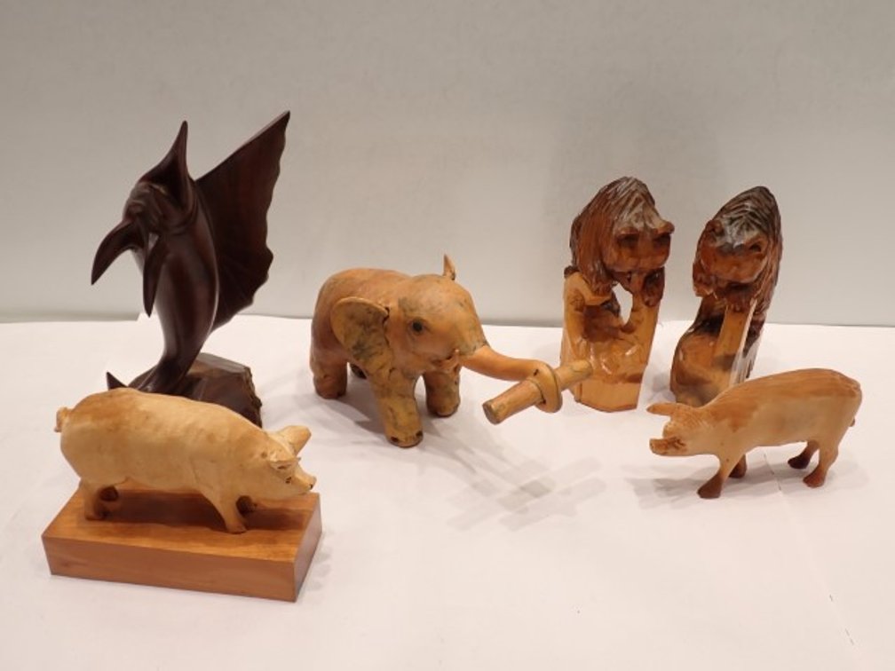 Hand-Carved Wildlife Sculptures+