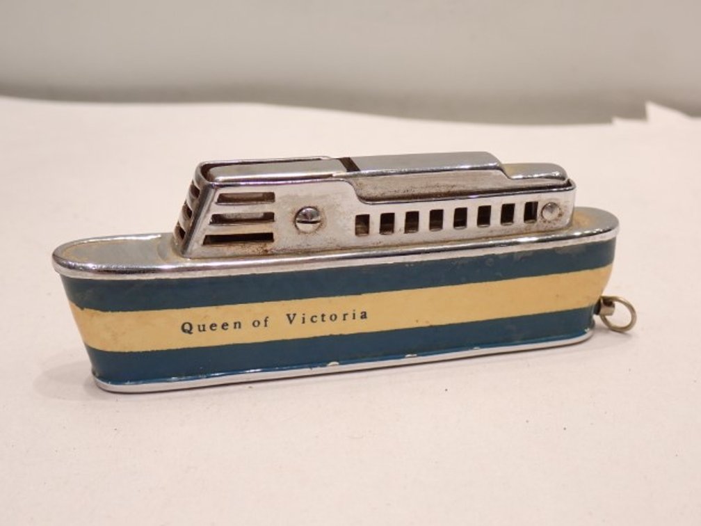 Queen of Victoria Lighter