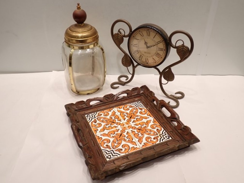 Unique decorative accent pieces (3)