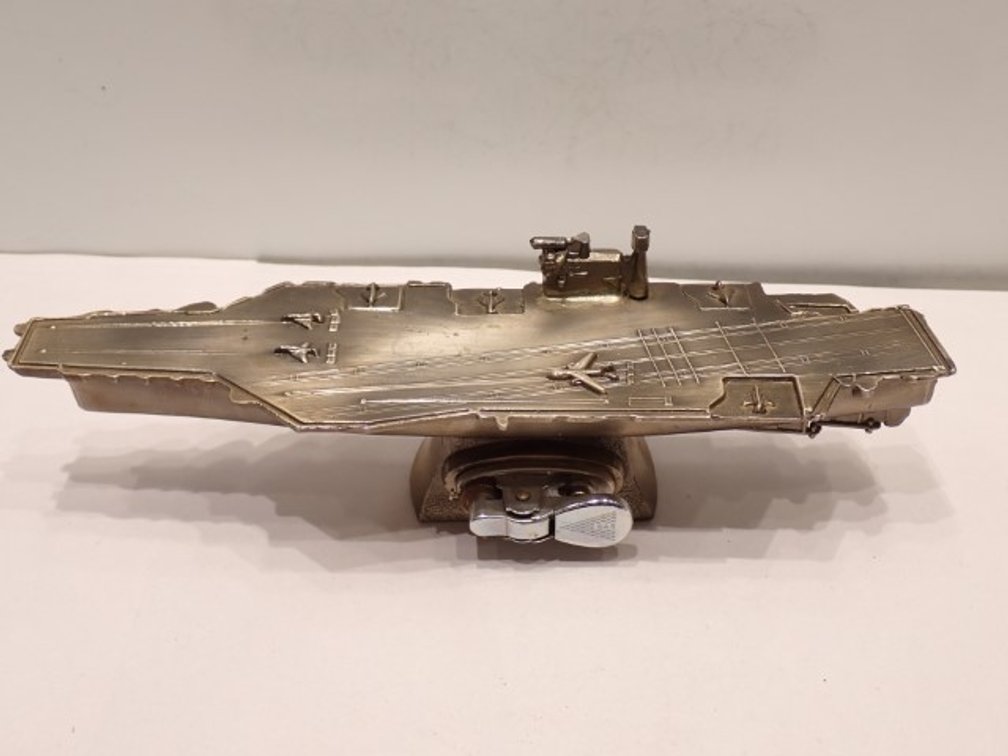 Aircraft Carrier Table Lighter