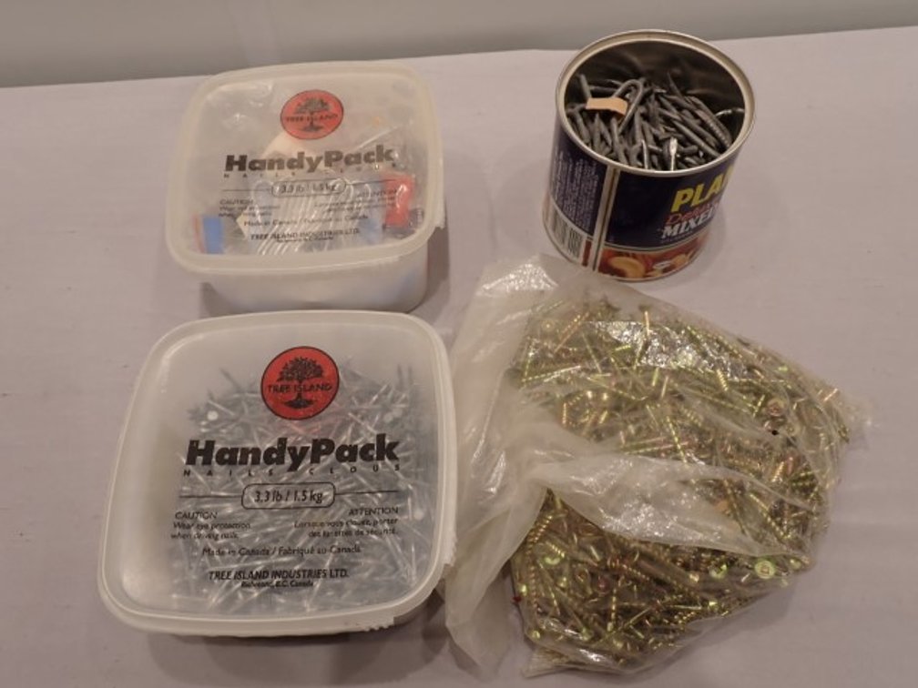 Galvanized Screws and Nails